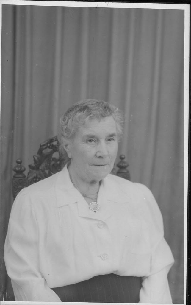 Charlotte Jane Bowen (Jordan) (1950)